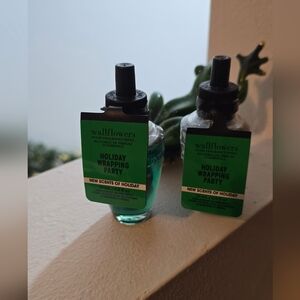 NWT Wallflowers refill Holiday Wrapping Party